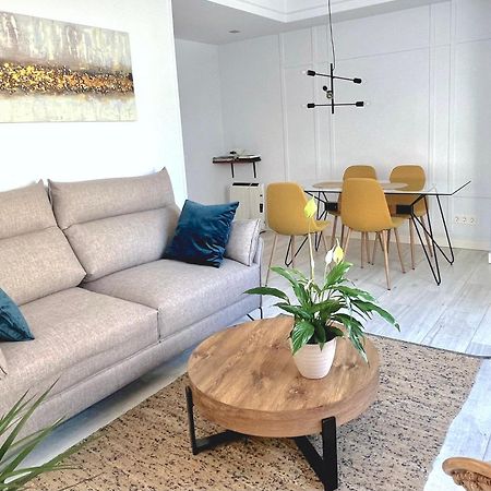 New Gorgeous Central Apartment - Beachfront - 3 Bd ซานเซบาสเตียน ภายนอก รูปภาพ