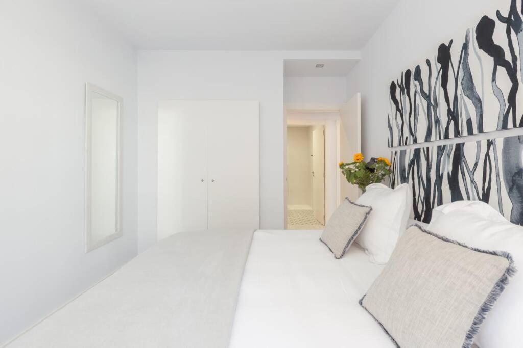 New Gorgeous Central Apartment - Beachfront - 3 Bd ซานเซบาสเตียน ภายนอก รูปภาพ