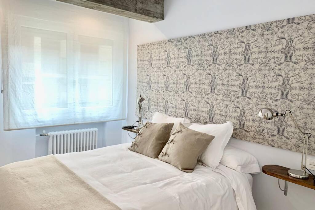 New Gorgeous Central Apartment - Beachfront - 3 Bd ซานเซบาสเตียน ภายนอก รูปภาพ