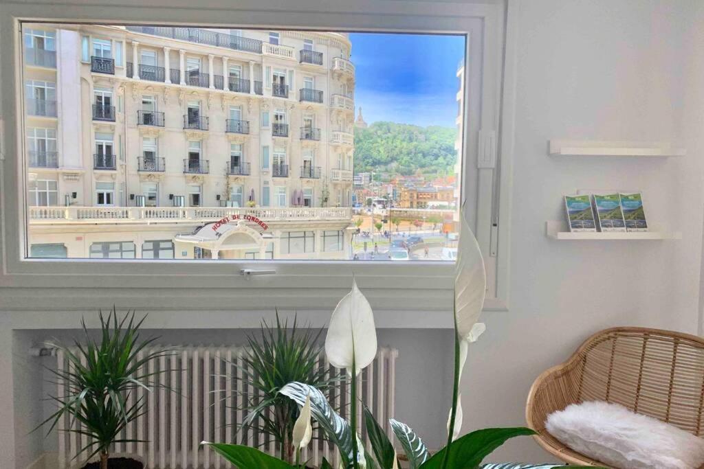 New Gorgeous Central Apartment - Beachfront - 3 Bd ซานเซบาสเตียน ภายนอก รูปภาพ