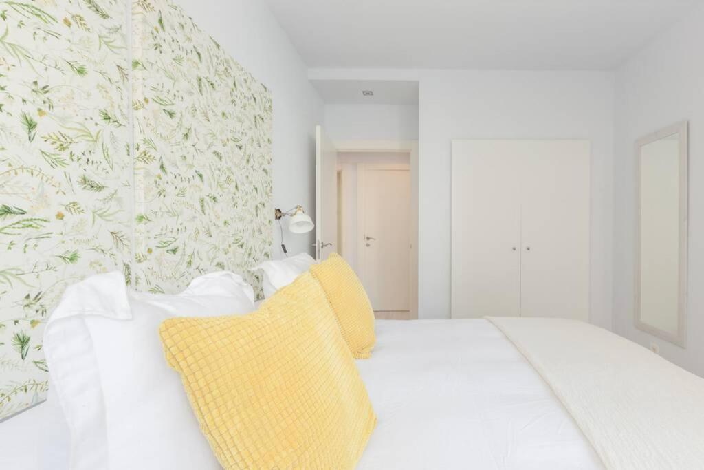 New Gorgeous Central Apartment - Beachfront - 3 Bd ซานเซบาสเตียน ภายนอก รูปภาพ