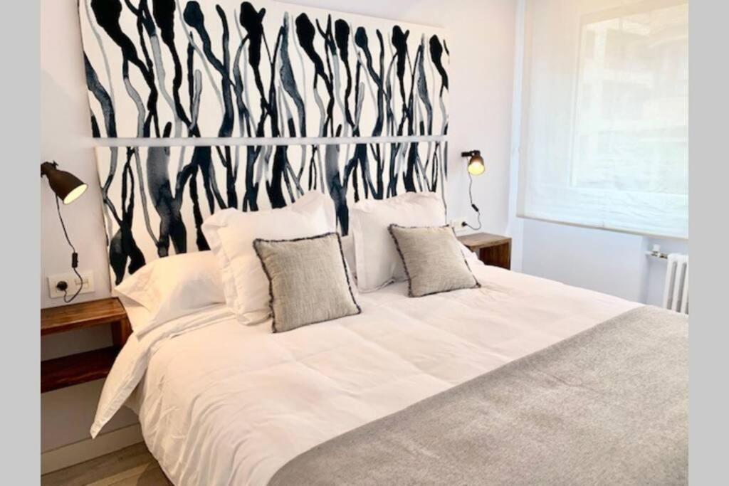 New Gorgeous Central Apartment - Beachfront - 3 Bd ซานเซบาสเตียน ภายนอก รูปภาพ